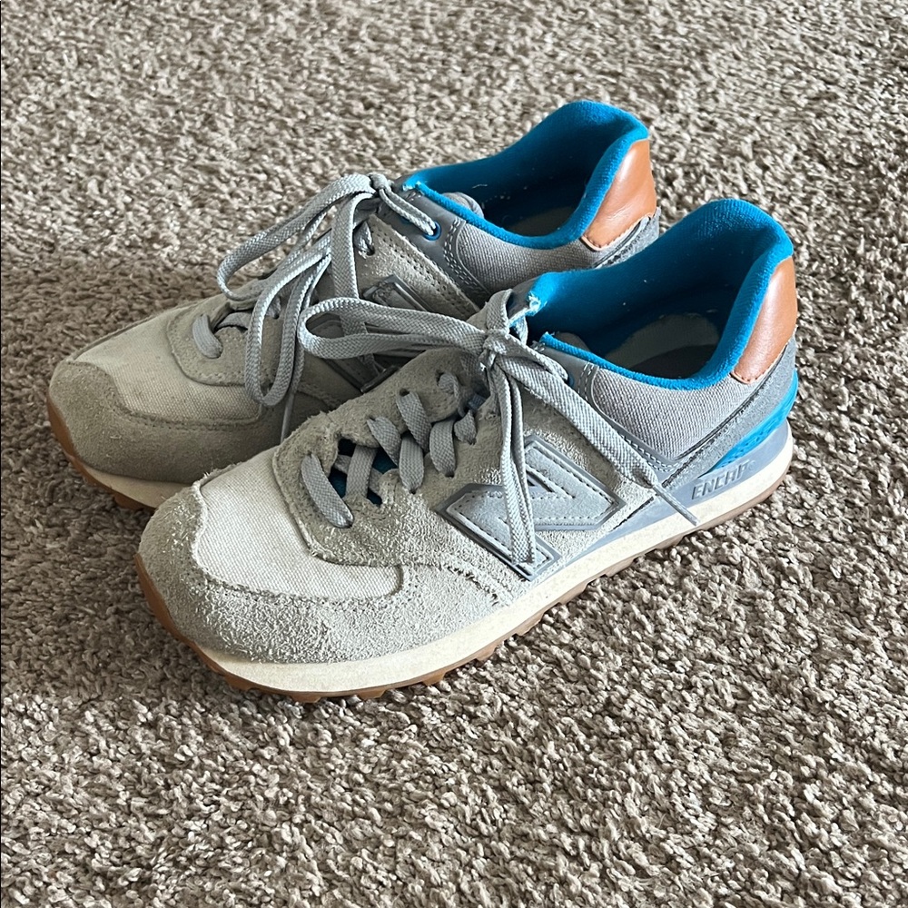 Women’s 574 Gray and Blue Sneakers